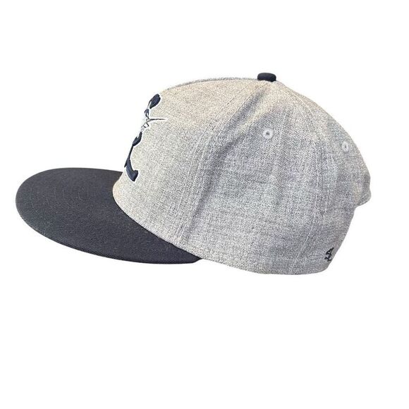 Salt Life Men's Gray Cap Beach Life Embroidered Swordfish Snapback - Picture 3 of 6